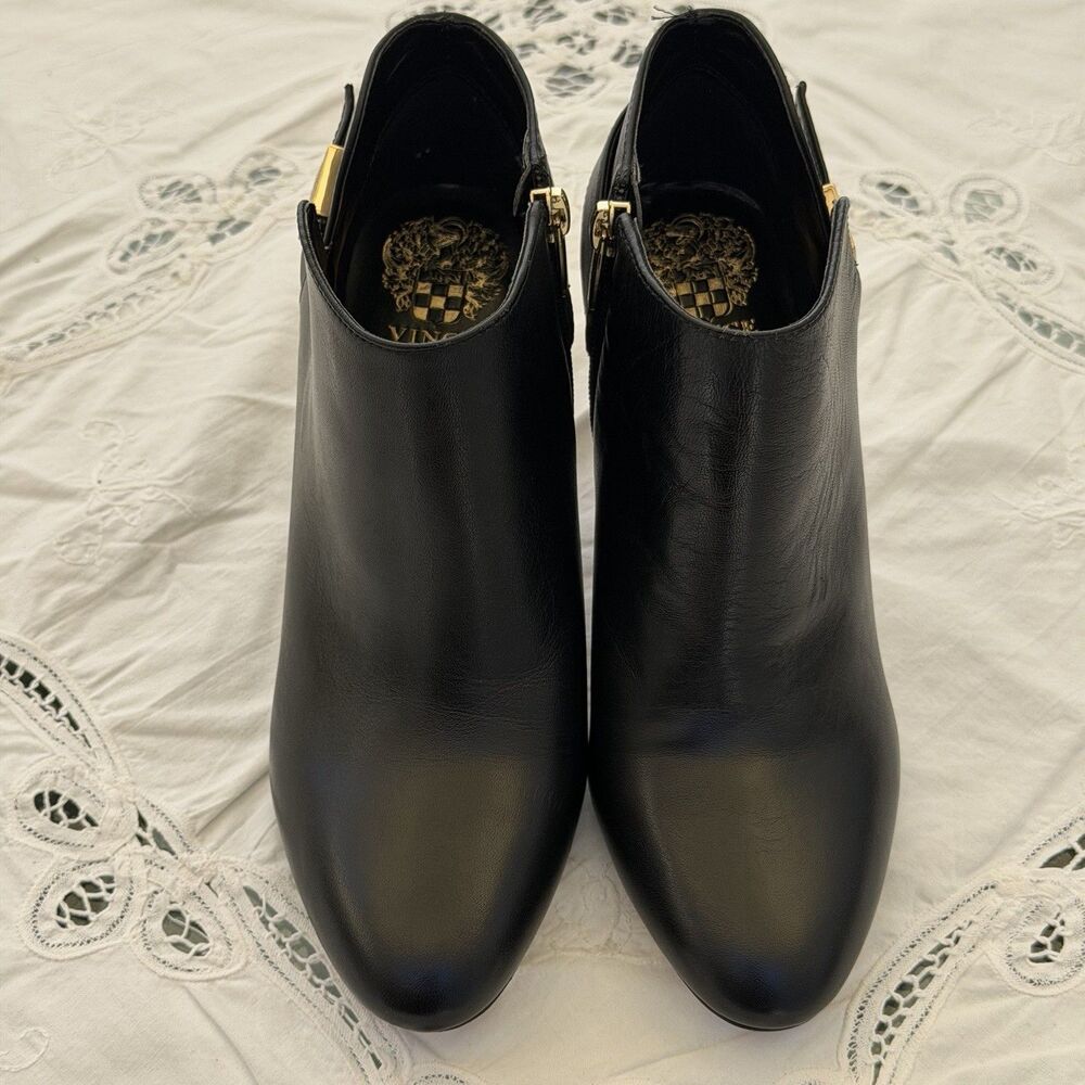 Vince Camuto Lokarie Black Leather Ankle Dress Booties Heels 7.5M 38 - Picture 3 of 11